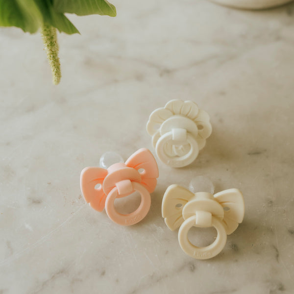 Elodie Details - Binky Bow Newborn - Oat White
