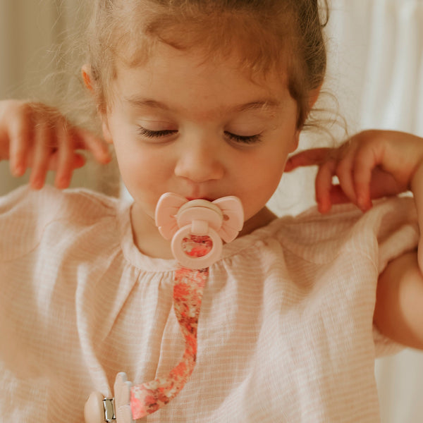 Elodie Details - Binky Bow Newborn - Misty Pink