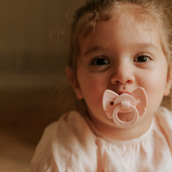 Elodie Details - Binky Bow Newborn - Misty Pink