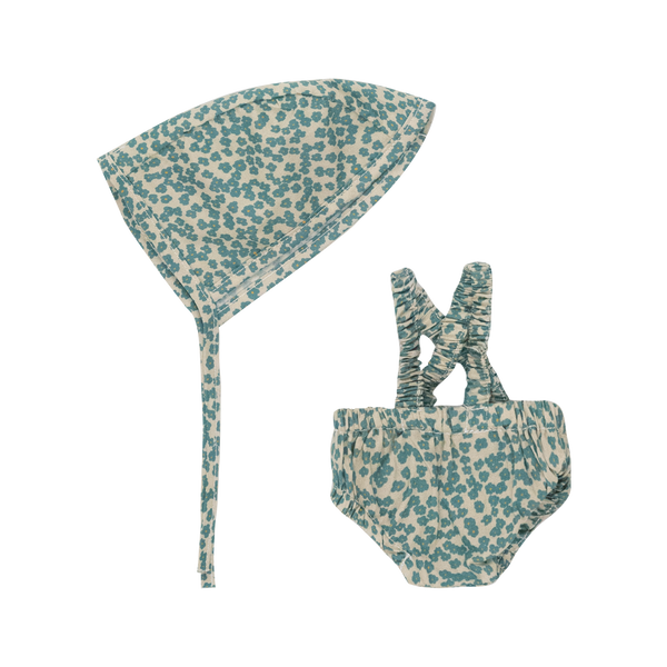 We are Gommu - Shorts & Hat - Green Flowers