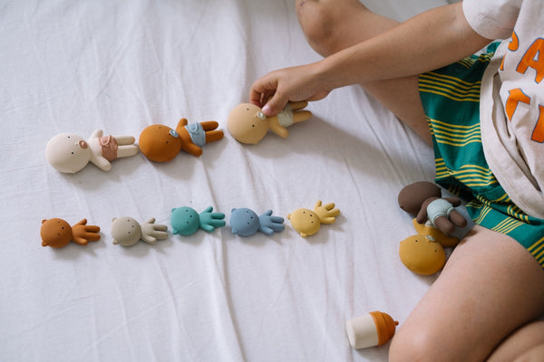 We are Gommu - Gommu Pocket #4- Almond