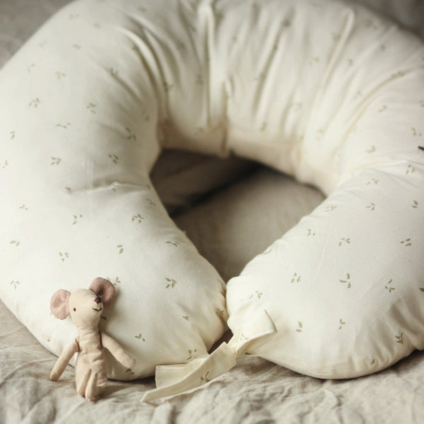 Avery Row - Nursing pillow  - Nettle Scatter