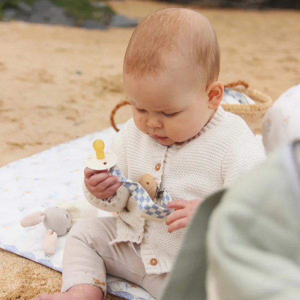 Avery Row - Pacifier clip - Waves